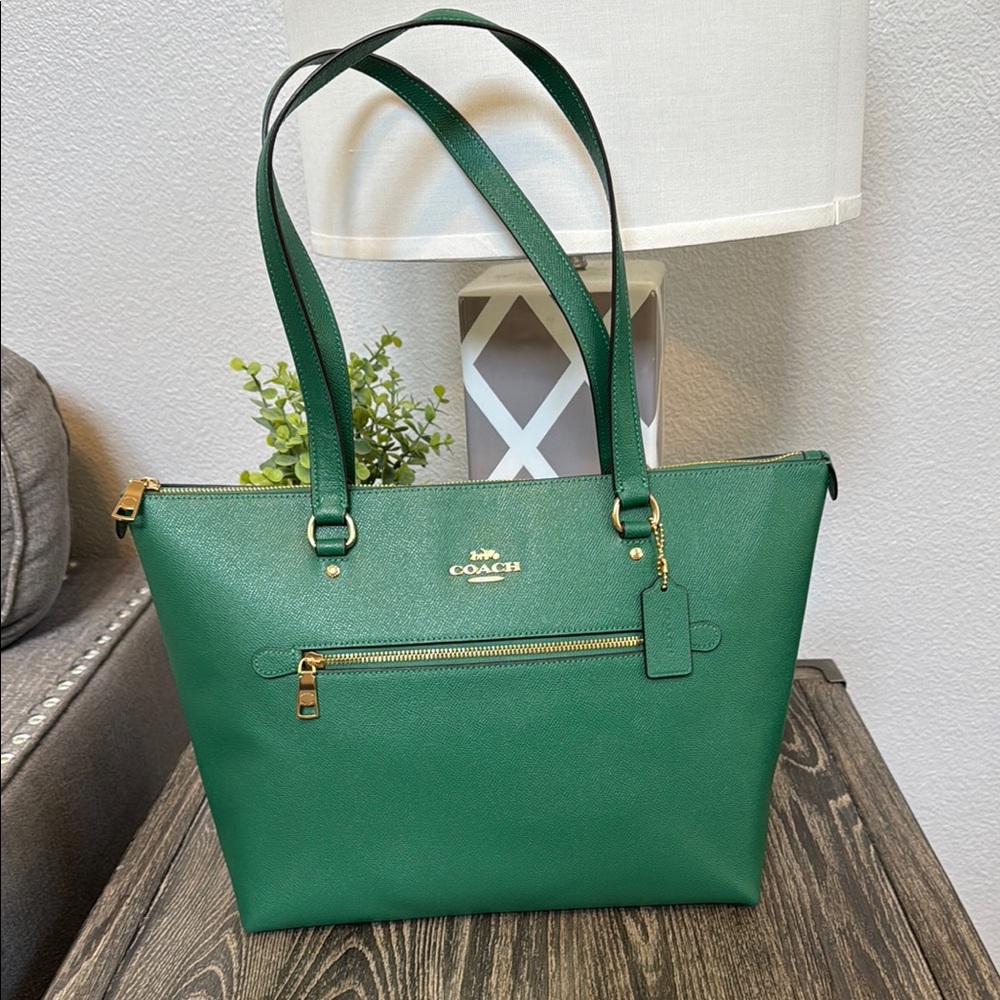 Coach Gallery Tote Green - Picture 4 of 12